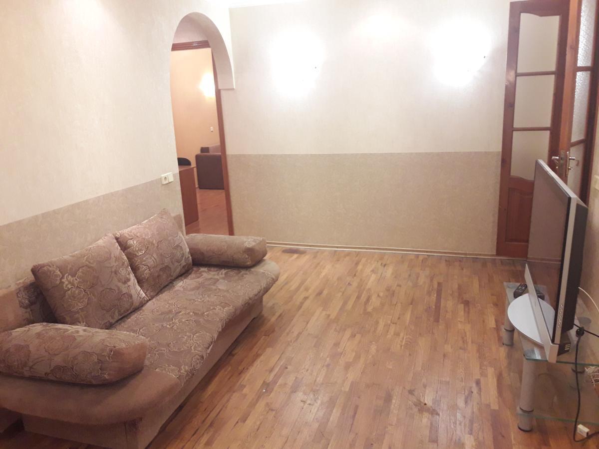 Appartment Near M. 23 Serpnya Charkov Buitenkant foto